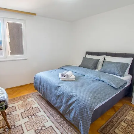 Duplex - In Center