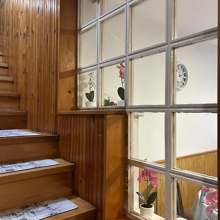 Duplex - In Center アパート